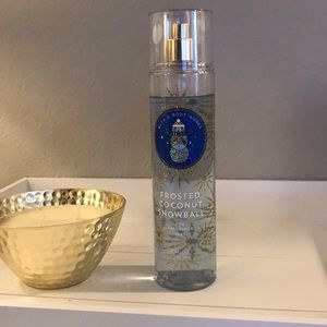 Bath & Body Works Frosted Coconut Snowball Spray